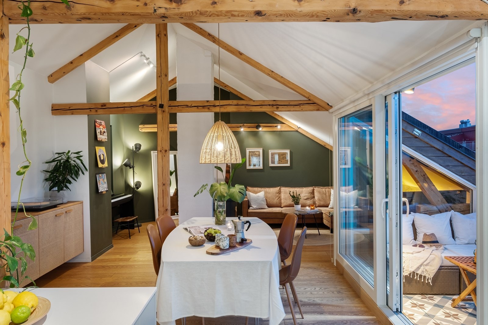 Leiligheten har en arealeffektiv planløsning og har et gulvareal på ca 84 kvm. Galleribilde