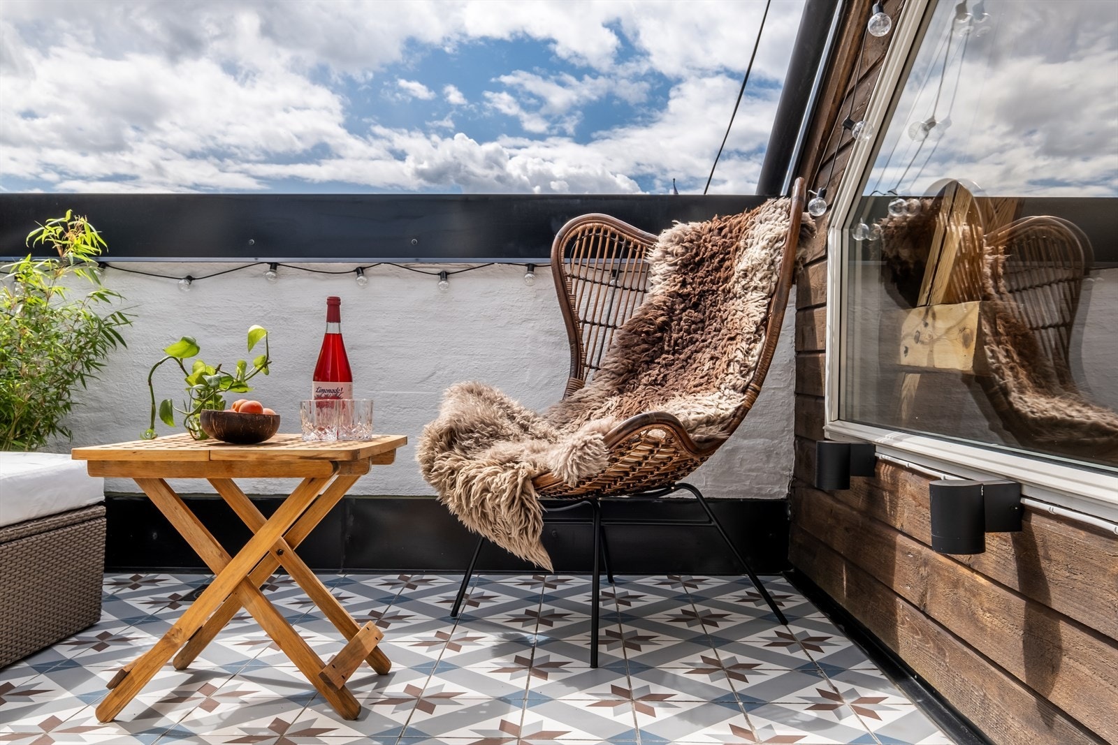 Plass til utemøblement og grill. Galleribilde