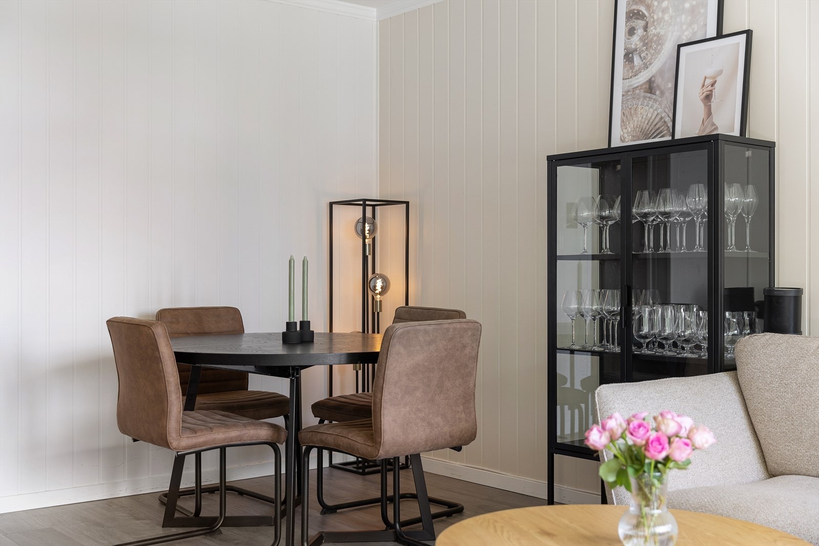 Nyt en bedre middag med familie eller venner. Galleribilde