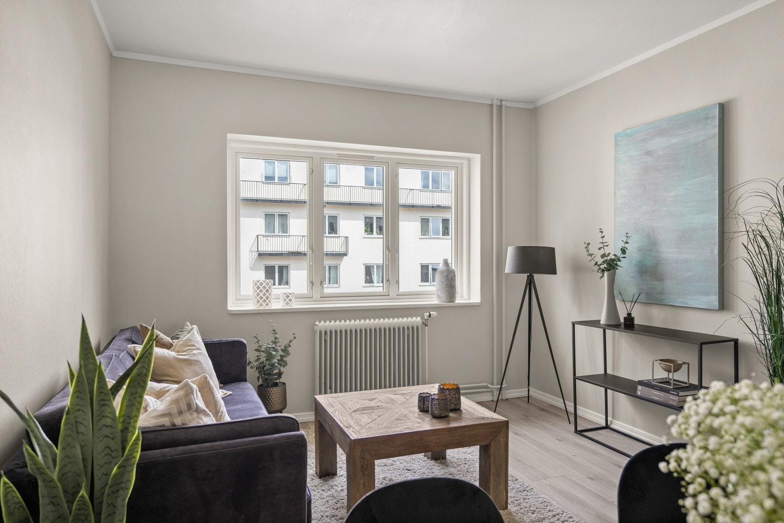 Boligen har god takhøyde på hele 2,64 m som gjør at romfølelsen blir god. Galleribilde