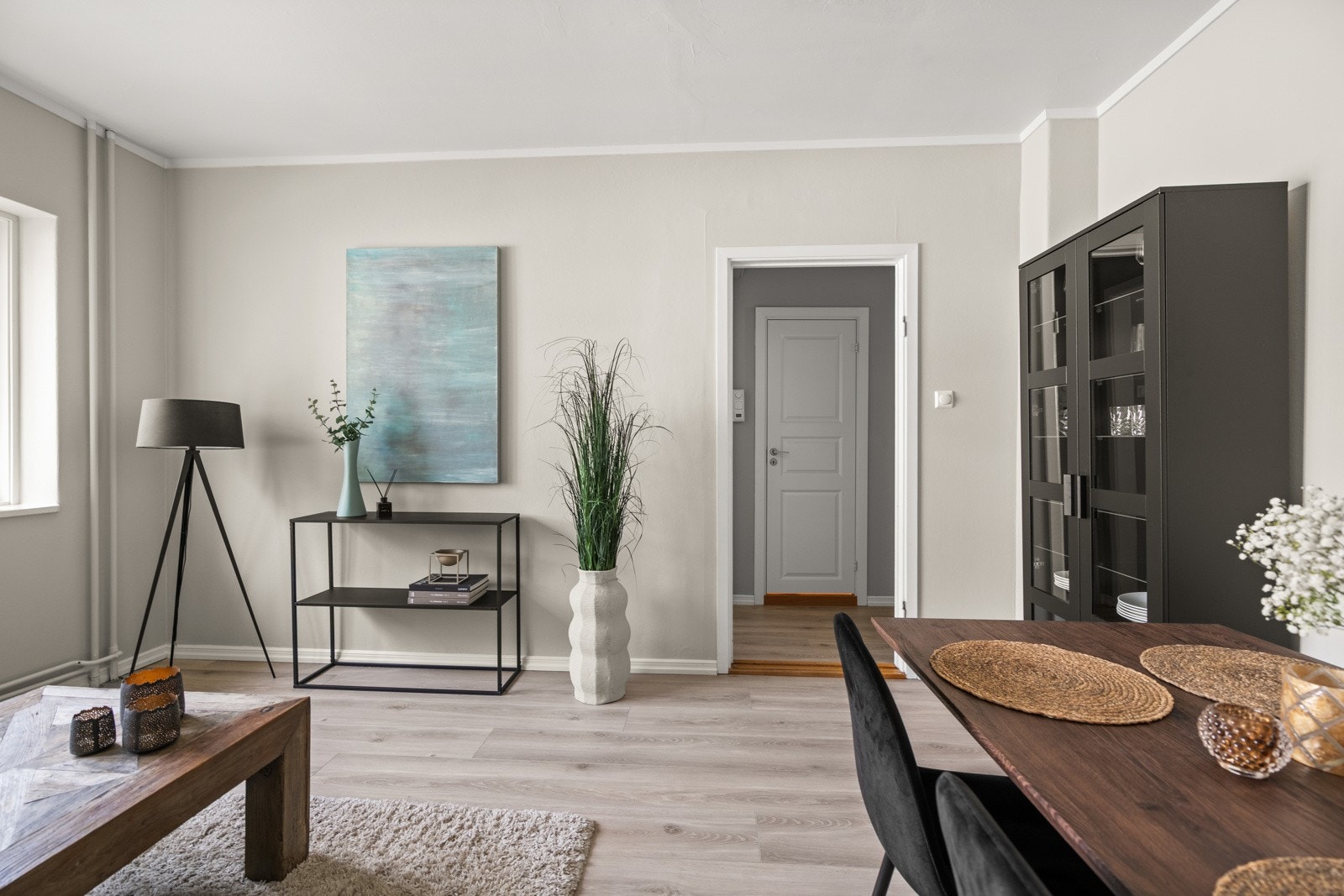 God plass til både sofa og spisebord. Galleribilde