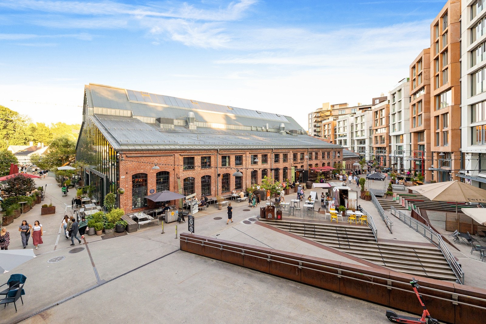 - Videre har du kort vei til Mathallen Oslo. En arena for unike smaksopplevelser med det beste av norsk og internasjonal mat - Galleribilde