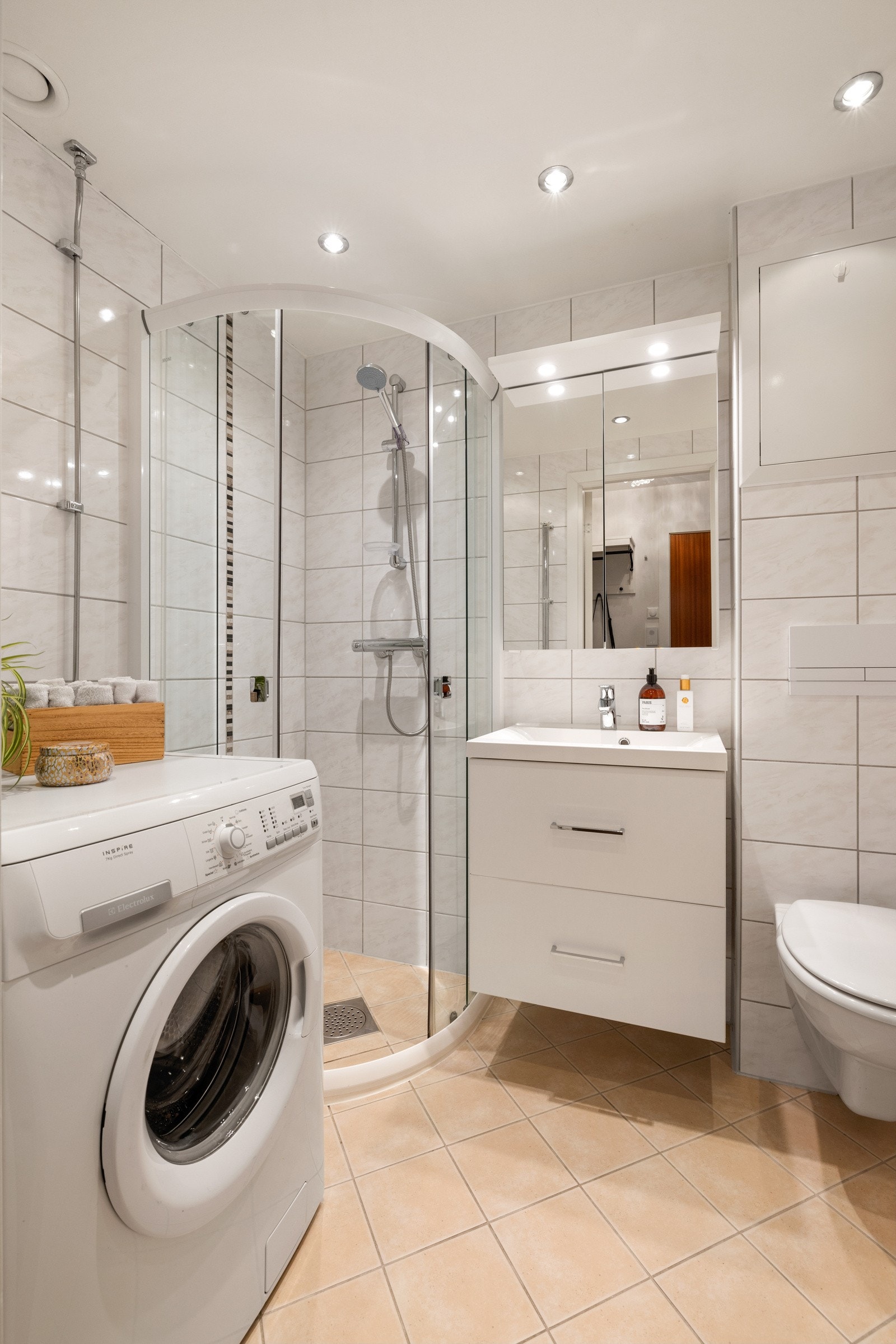 Badet ble pusset opp i regi av borettslaget i 2011, og fremstår som velholdt og pent Galleribilde