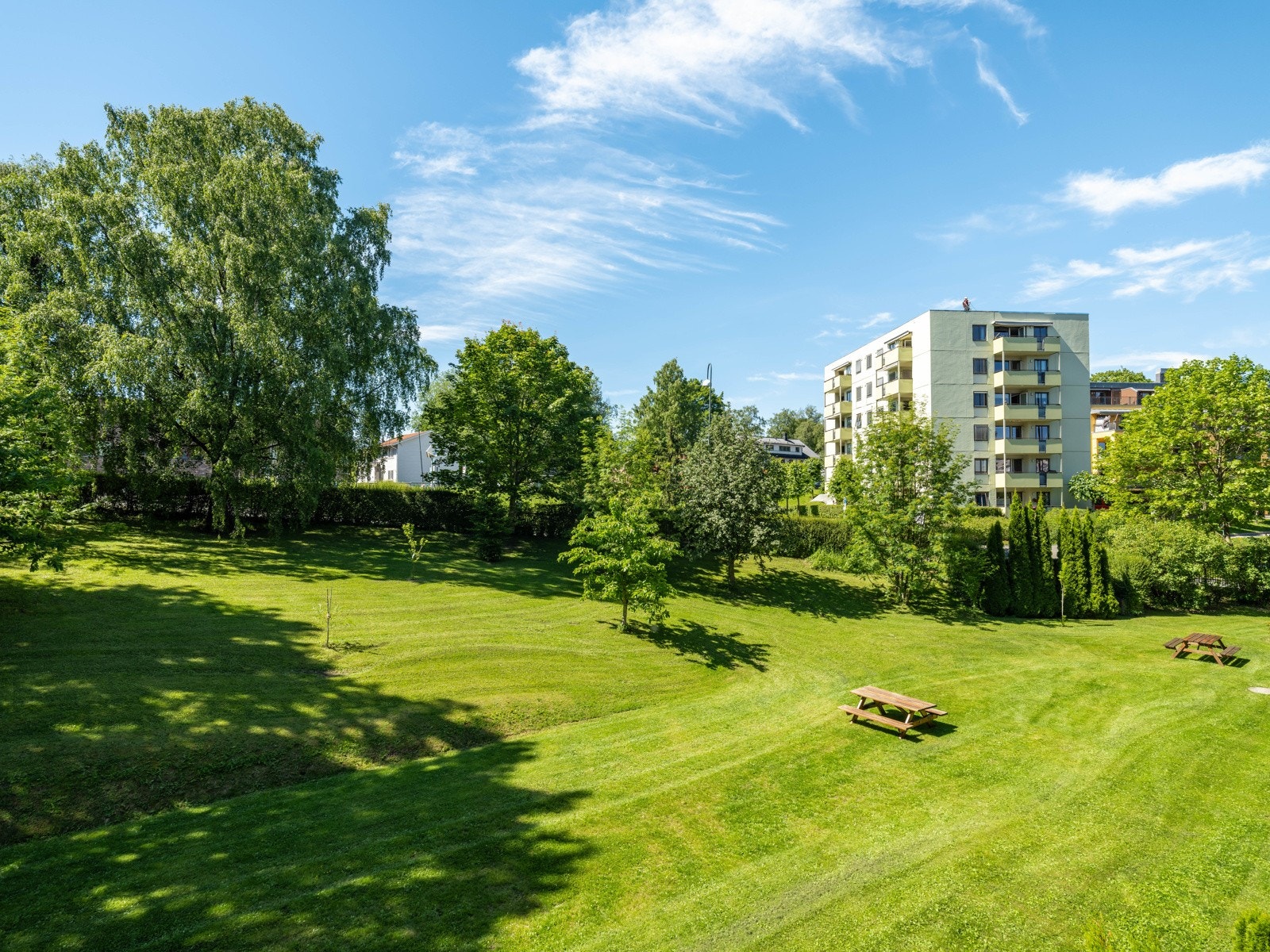 Den vender mot grønne og pent opparbeidede fellesområder. Galleribilde