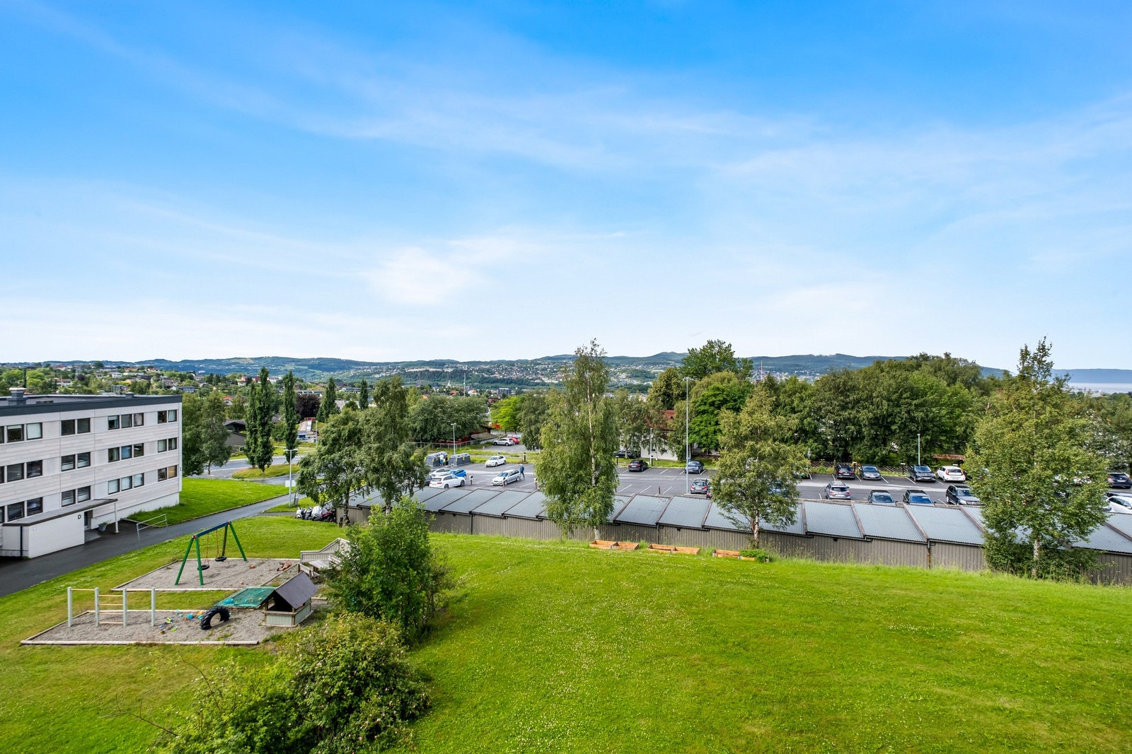 Flott beliggenhet med fantastisk utsikt fra stua. Galleribilde