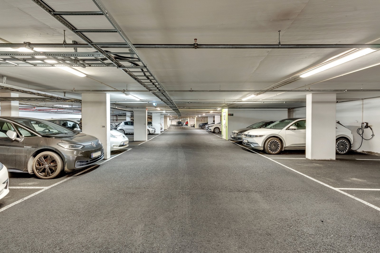 Garasjeanlegg. Galleribilde