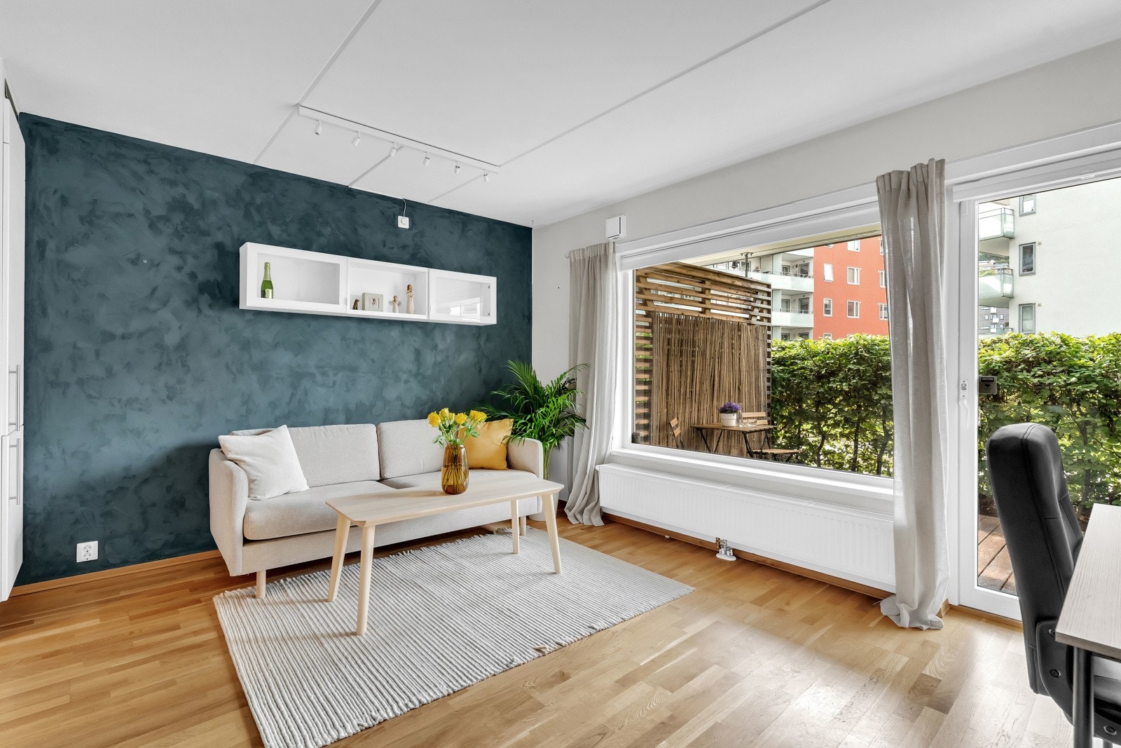 Velkommen til denne lekre boligen i Turbinveien 14, presentert av Privatmegleren v/ Sander Egerhei! Galleribilde