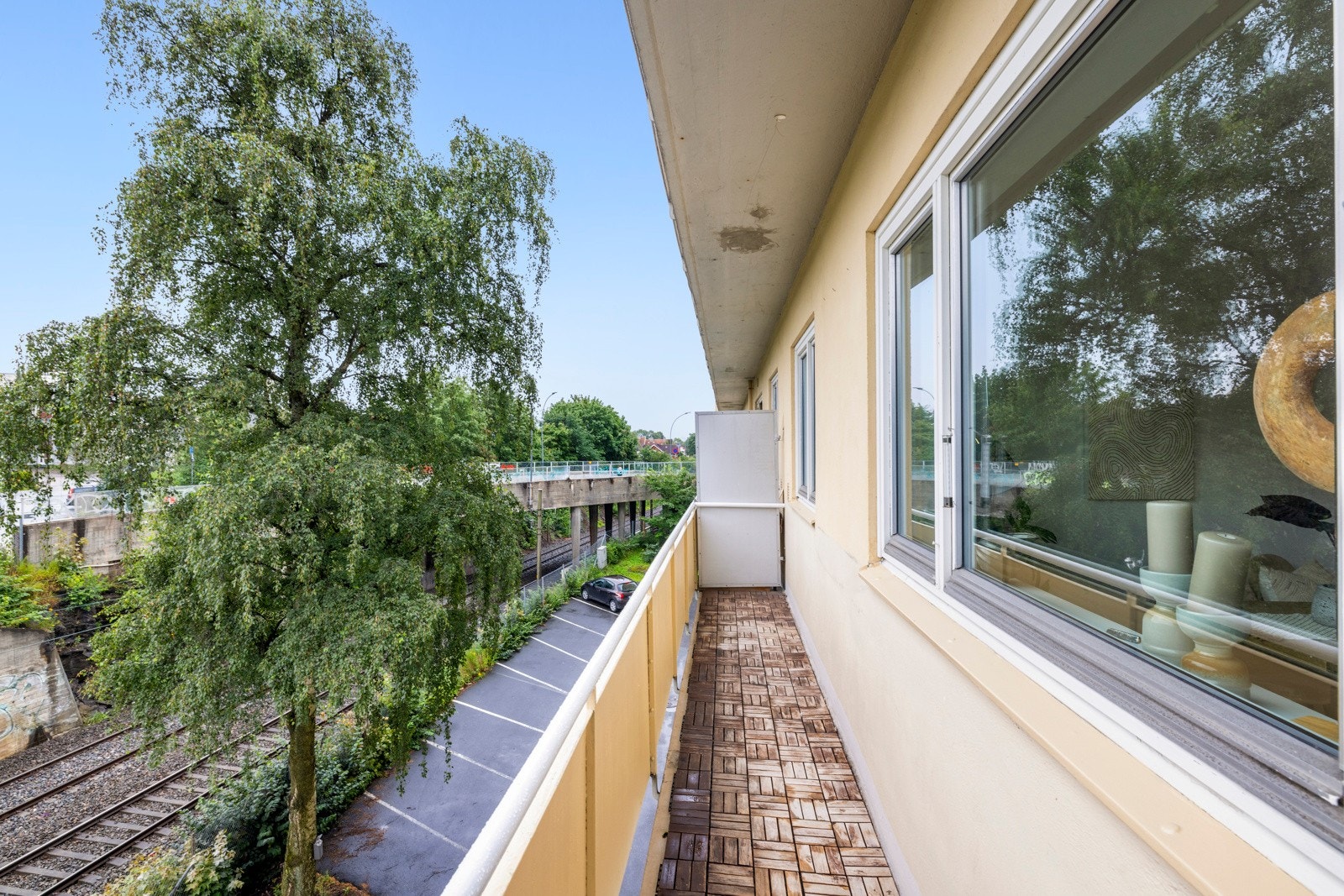 Balkong med utgang fra stue Galleribilde