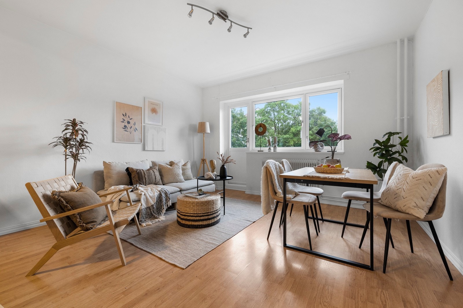 Velkommen til Rødstuveien 19! Presentert av Eie Eiendomsmegling avd. Sinsen! Galleribilde