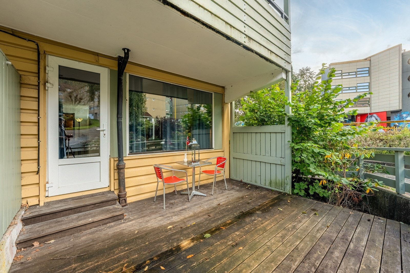 Her er det god plass til en sittegruppe og for eksempel en grill! Galleribilde