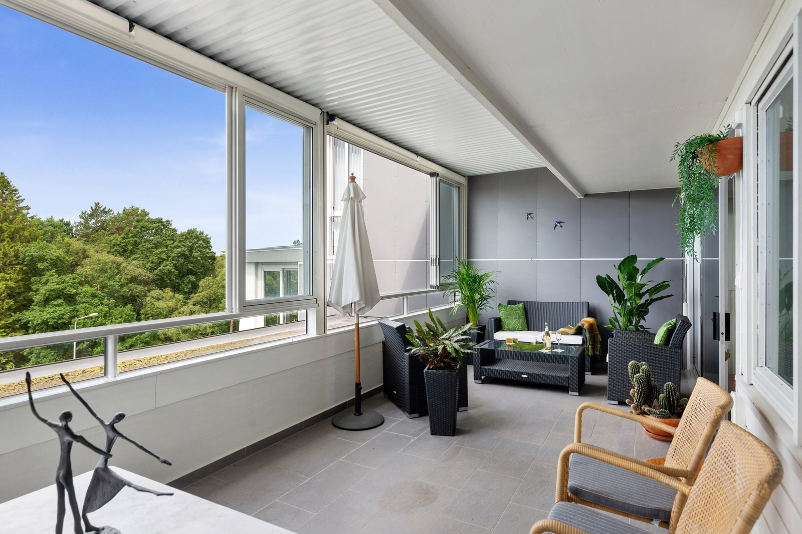 Innglasset balkong Galleribilde