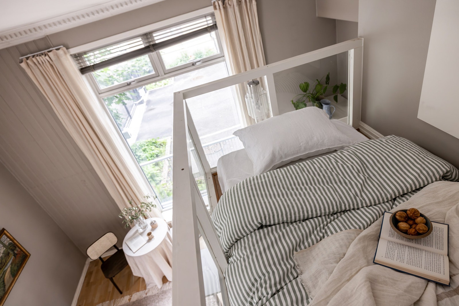 Hems som kan brukes til ekstra soveplass, lagring eller lignende. Galleribilde