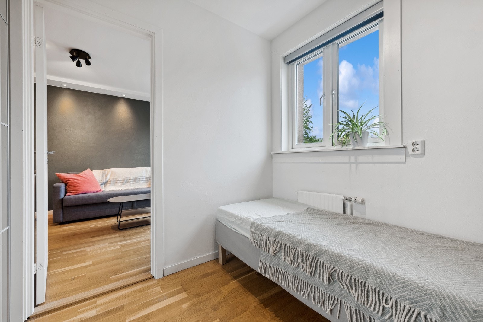Inngang til soverom fra stuen. Galleribilde