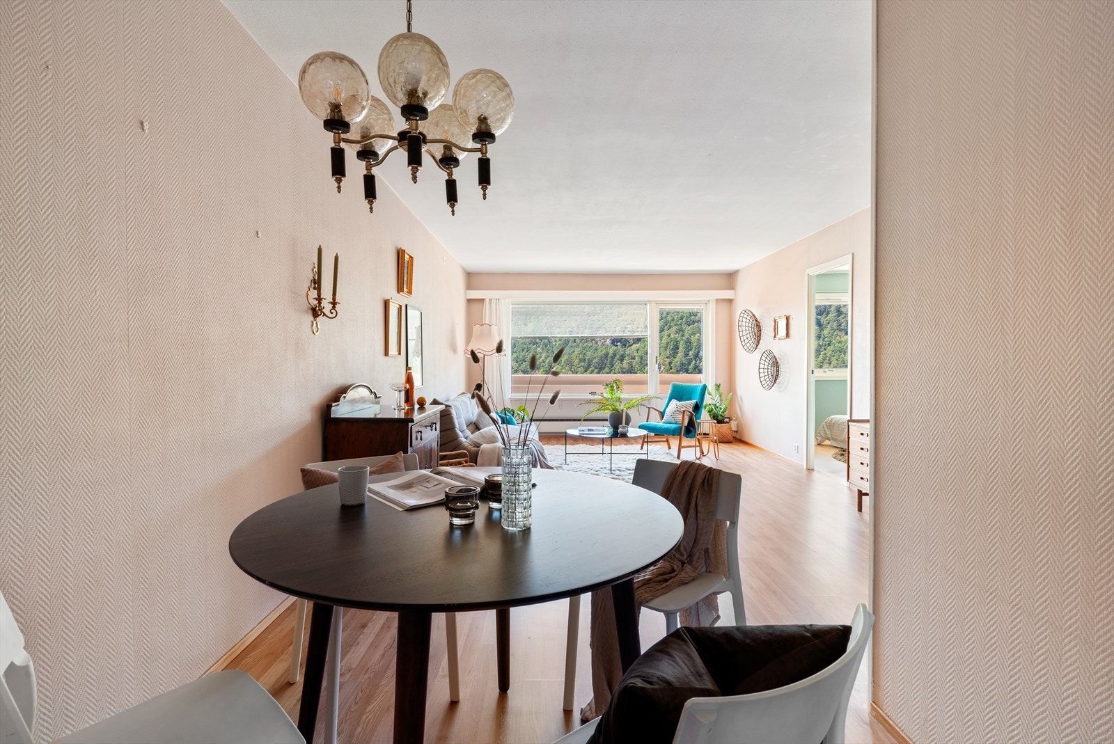 - Med litt ekstra kjærlighet og noen malingsstrøk har du et godt utgangspunkt for å skape din egen drømmeleilighet - Galleribilde