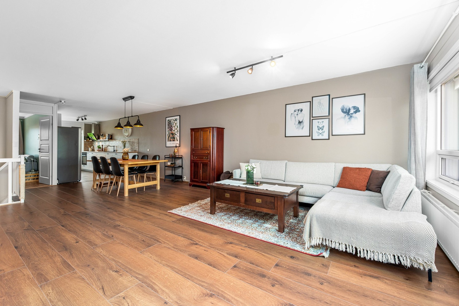 Moderne 4-roms leilighet over 2 plan i Lyngmyra Borettslag. Galleribilde