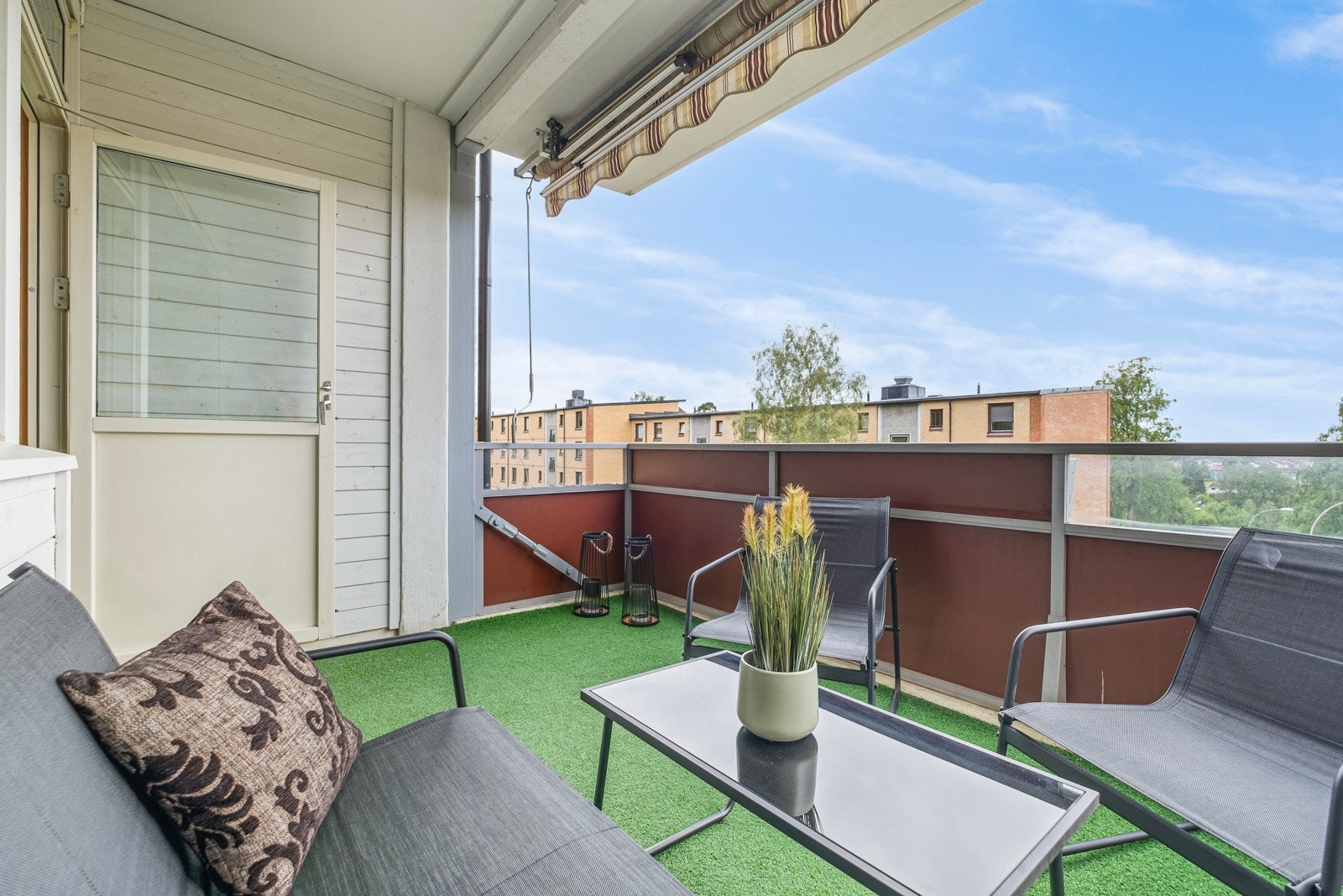 Med markise blir du sjermet for solen på de varmeste sommerdager. Galleribilde