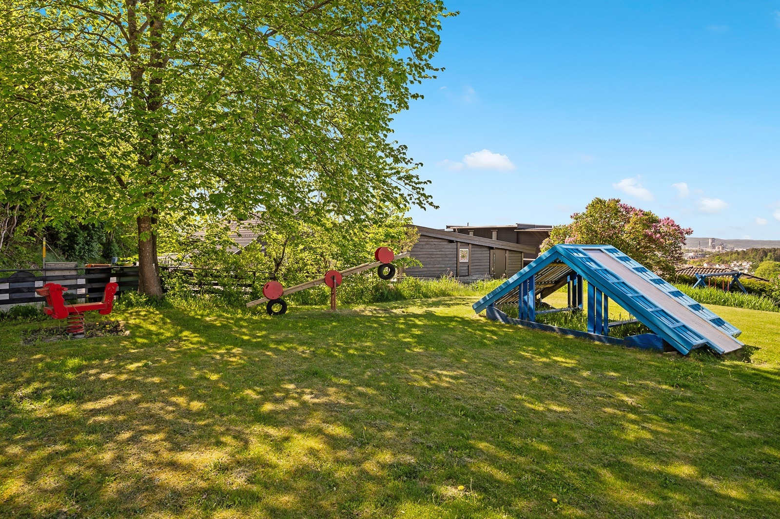 Lekeplass på fellesarealer Galleribilde