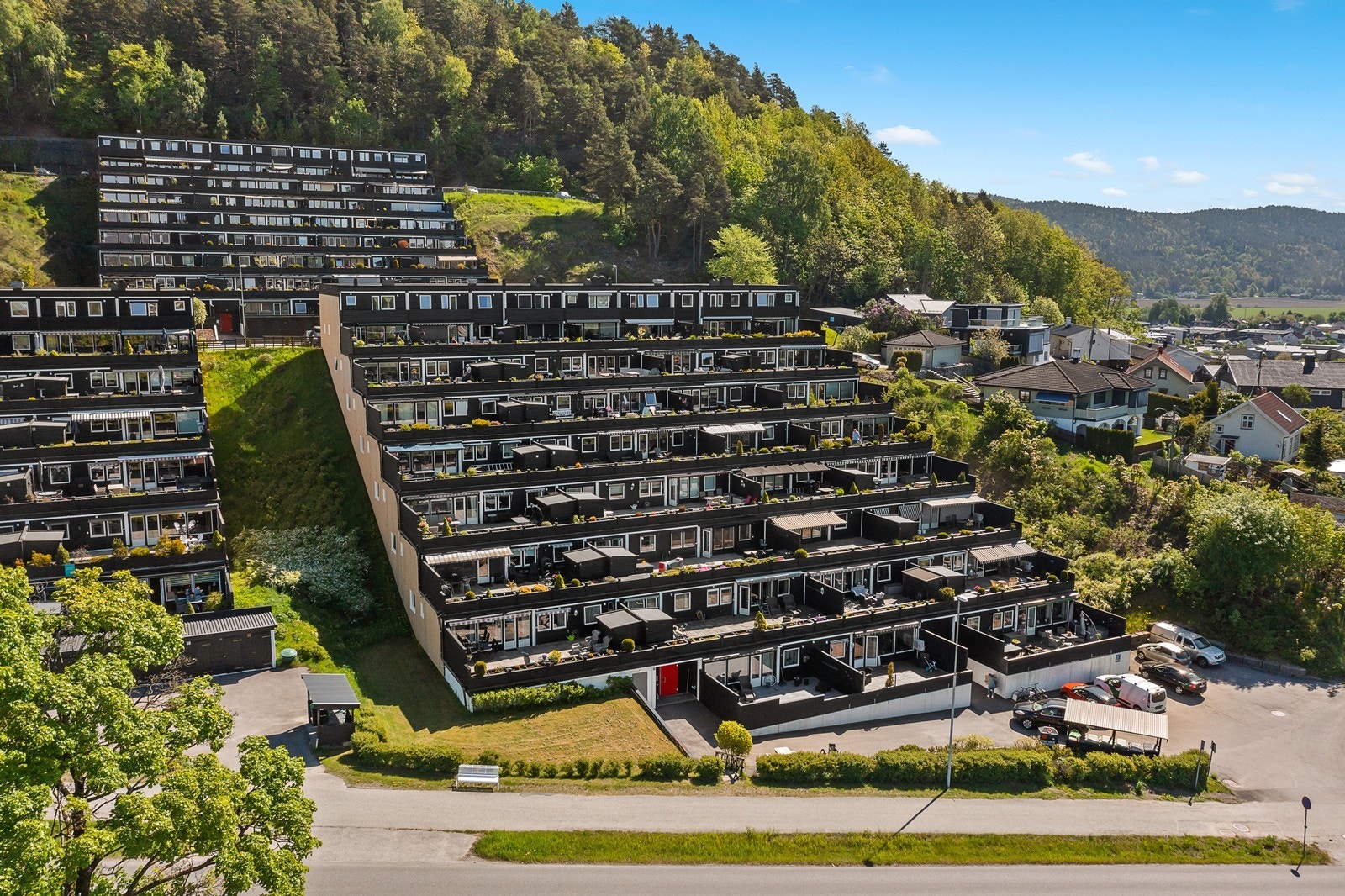 Attraktiv, solrik plassering med gangavstand til Hovenga-senteret Galleribilde