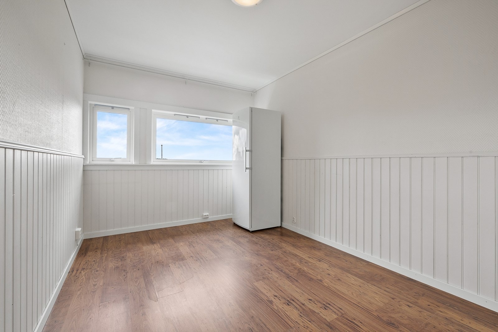 Soverom 2 kan benyttes til hjemmekontor, gjesterom eller barnerom. Alt etter ønske og behov. Galleribilde