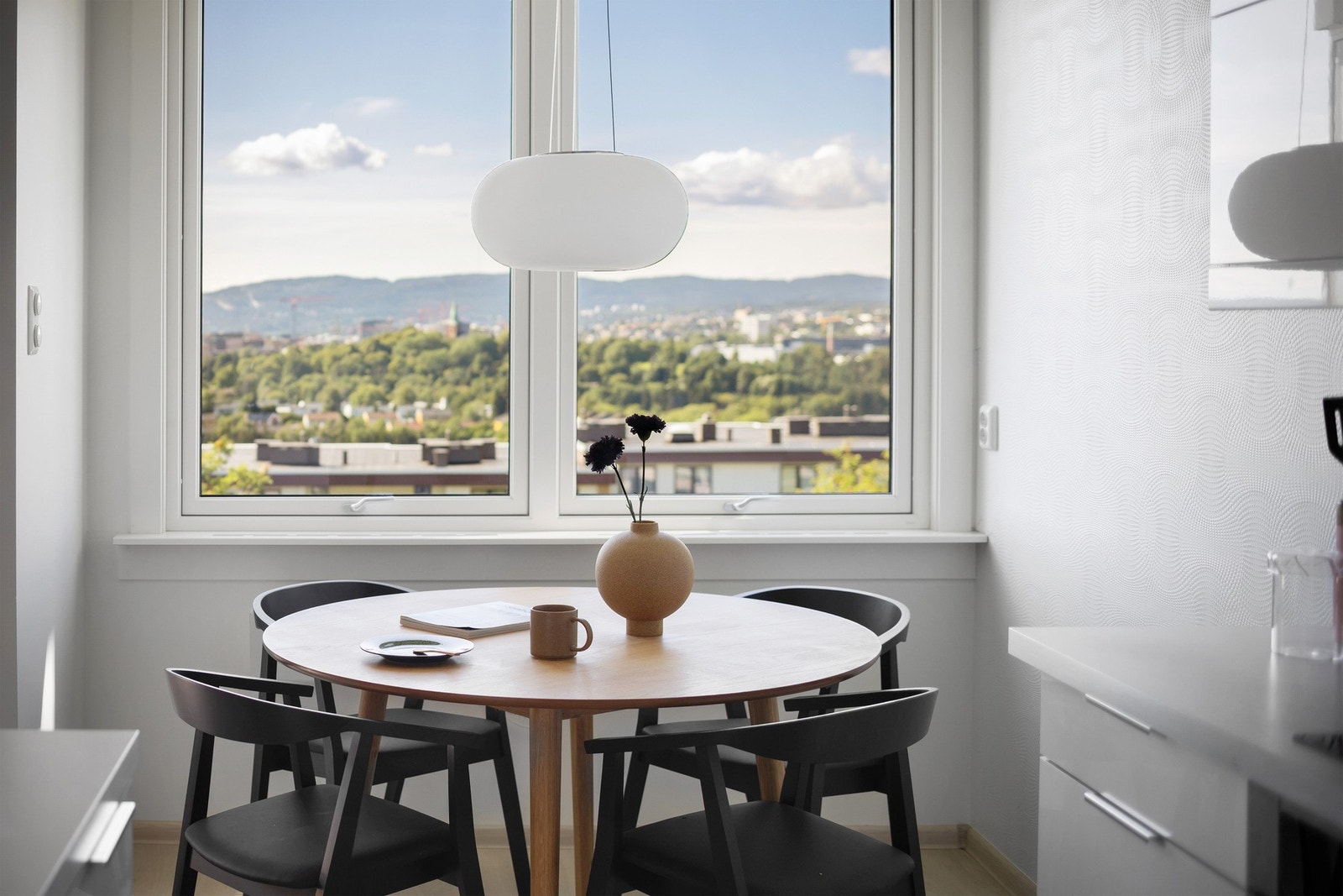 Flere i borettslaget har etablert soverom der hvor spisestuen i dag står. Galleribilde