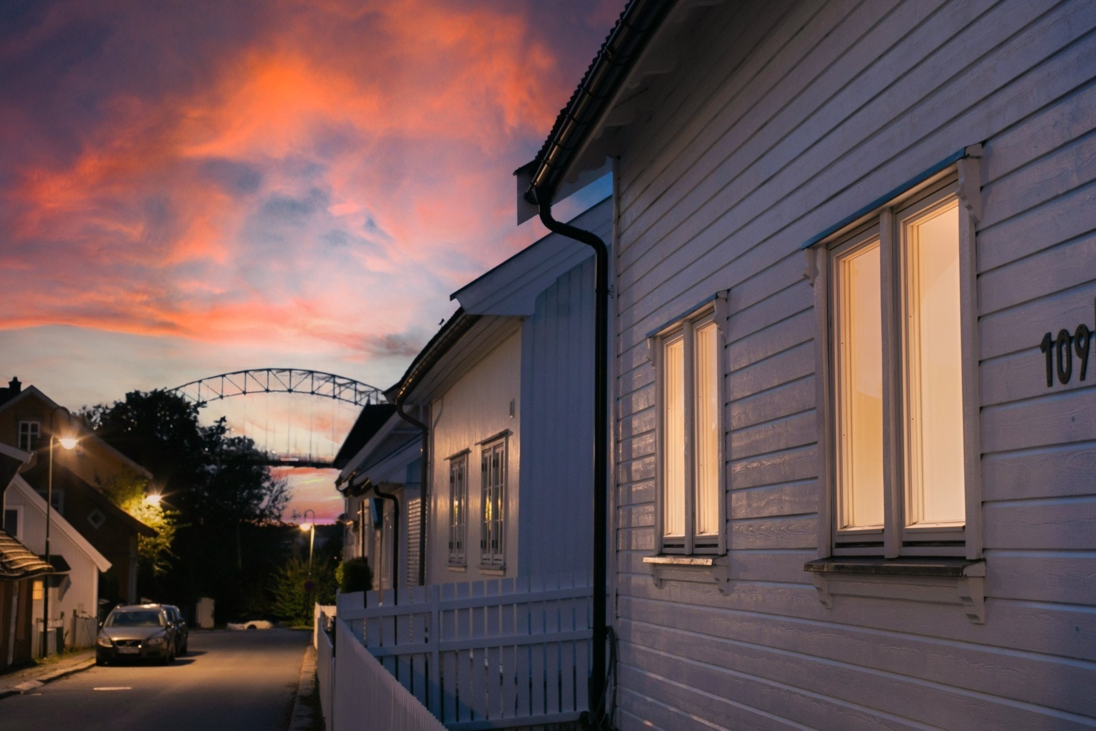 Eiendommen ligger fint til i Nabbetorpveien på Østsiden mellom Gamlebyen og Sellebakk. Herfra er det gangavstand til nærbutikk samt idylliske Gamlebyen med kafeer, butikker o.a. Byfergen går fra brygga i Gamlebyen til Kråkerøy, sentrum og Gressvik Galleribilde