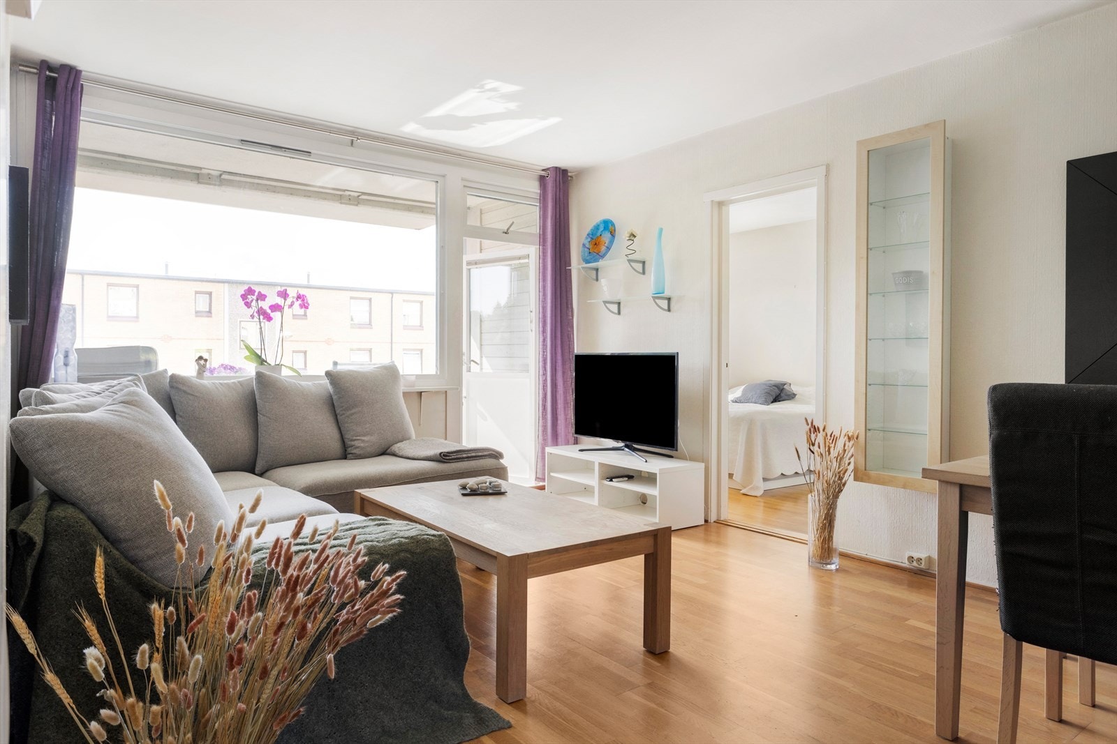 3-roms leilighet med vestvendt balkong på ca. 8 kvm Galleribilde