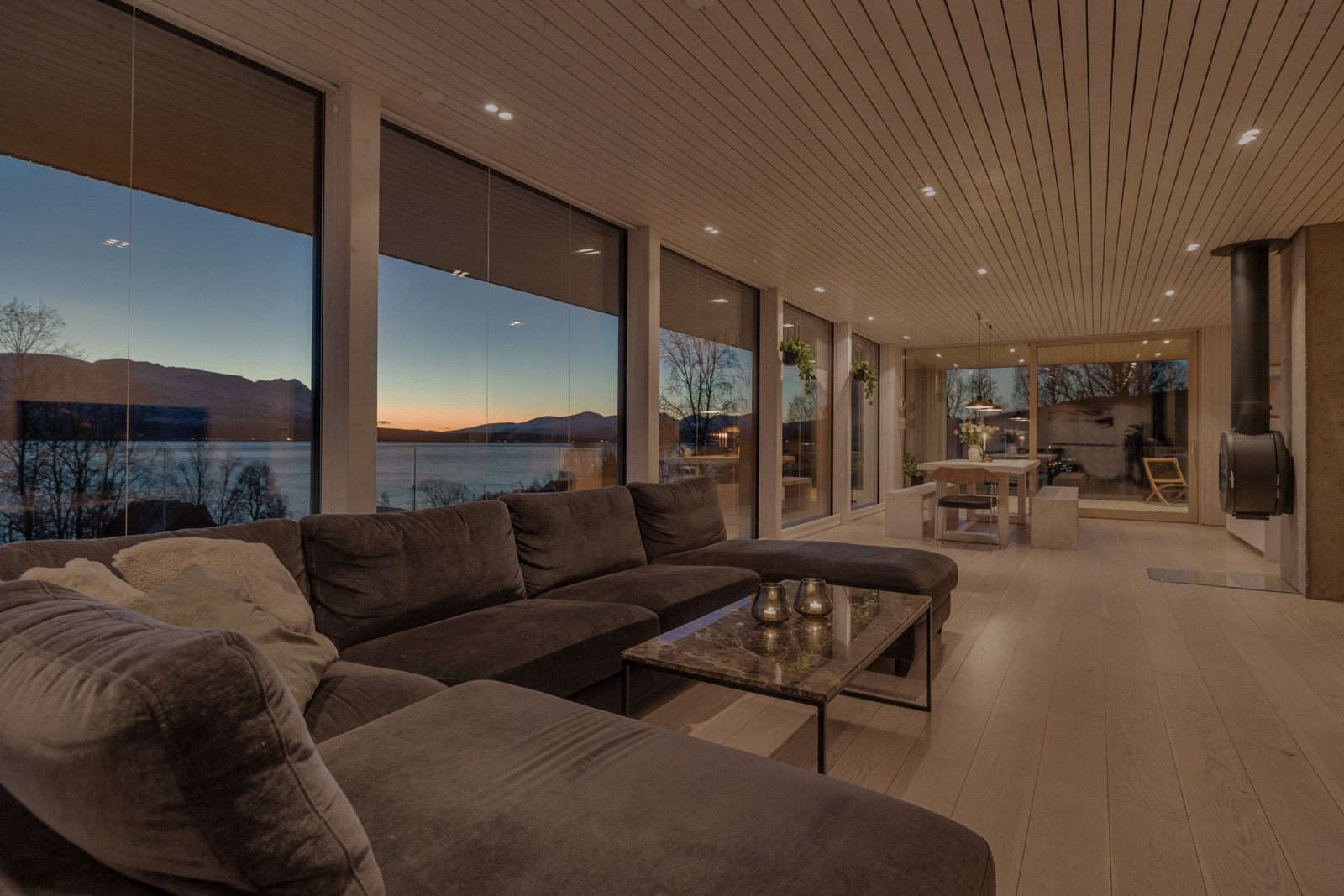 - Og det er like flott både dag og kveldstid! Galleribilde