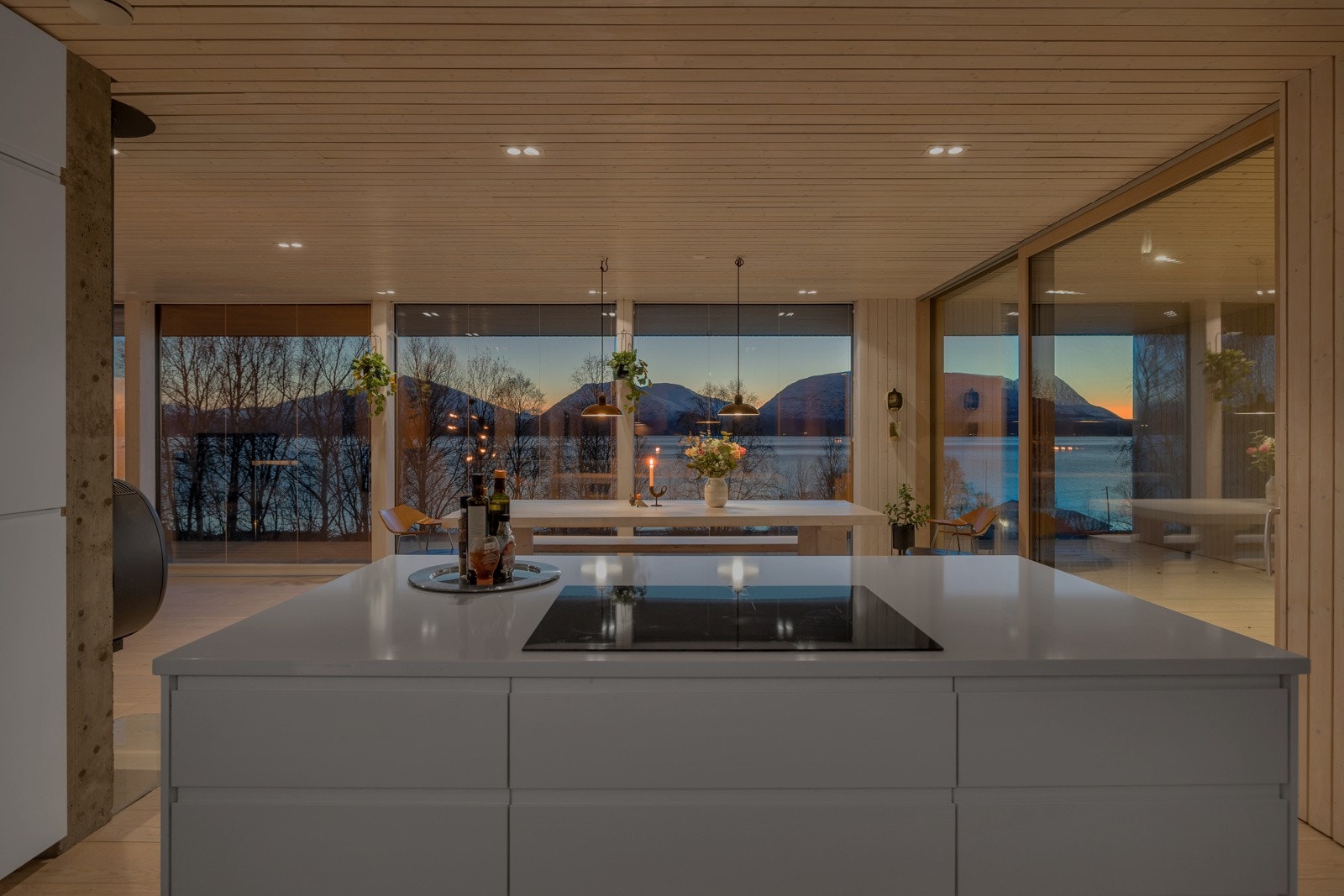 Velkommen til fantastiske Ramfjordnesvegen 88 - presentert av Storhaug + Partnere AS Galleribilde