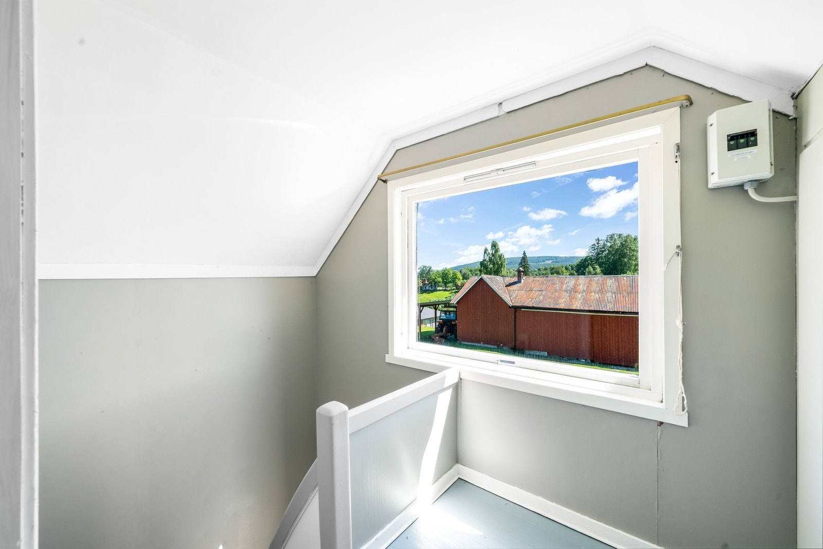 Trappeoppgang til loftsetasje. Galleribilde