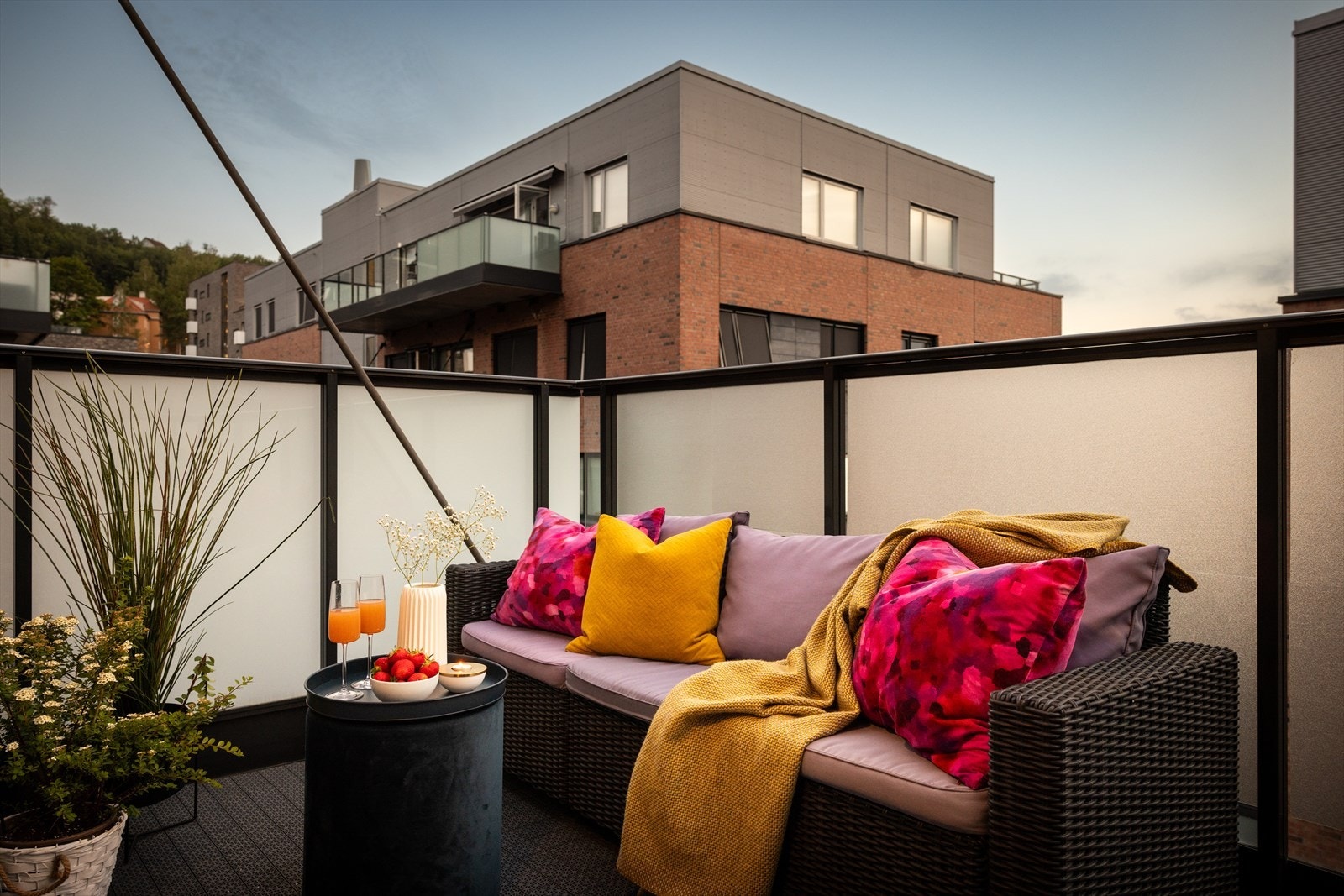 Balkongen er sørvest-vendt og byr på fine solforhold. Galleribilde