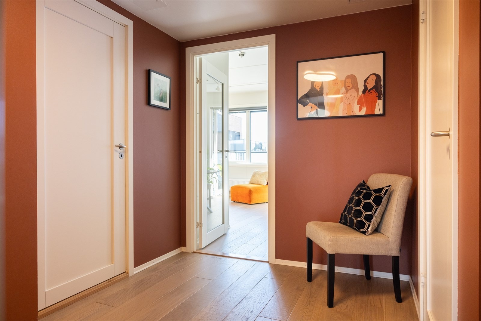 Innbydende entré som gir et godt førsteinntrykk. Galleribilde