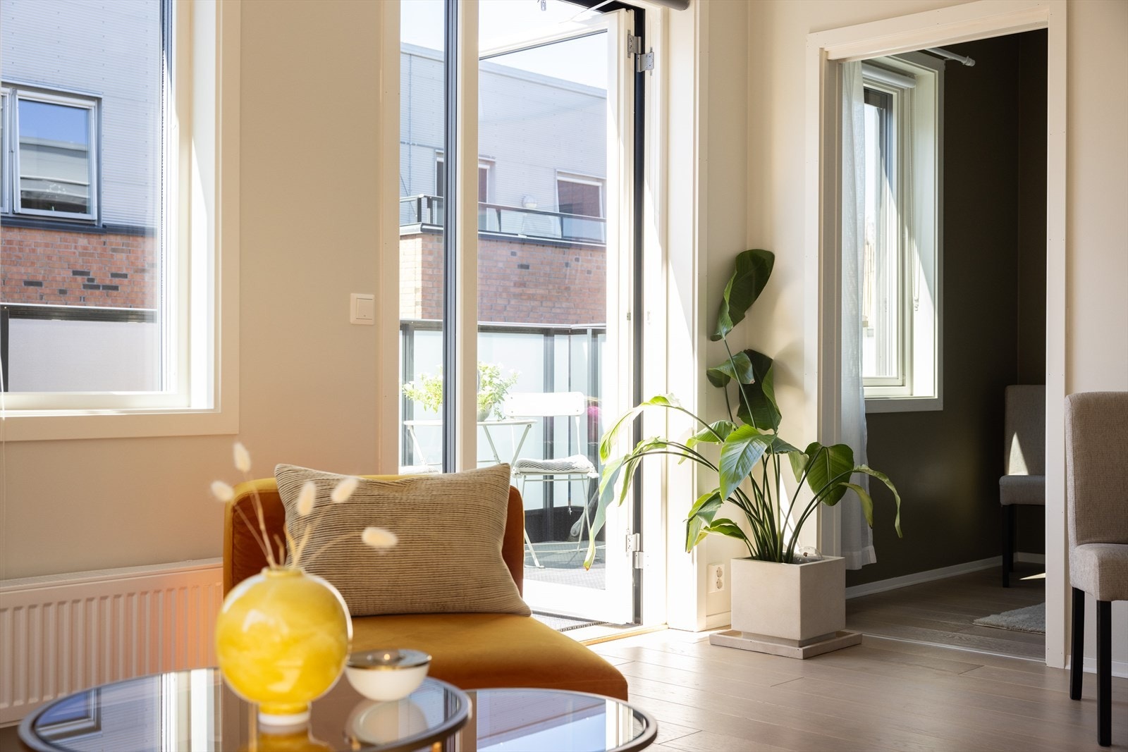 Fra stuen er det utgang til en flott balkong. Galleribilde