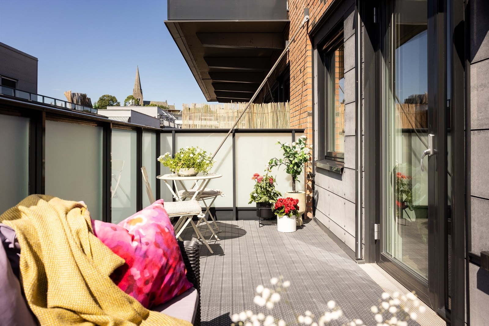 Moderne og stilren 2-roms hjørneleilighet i Kværnerbyen med de fleste fasilitetene du kan ønske deg. Galleribilde