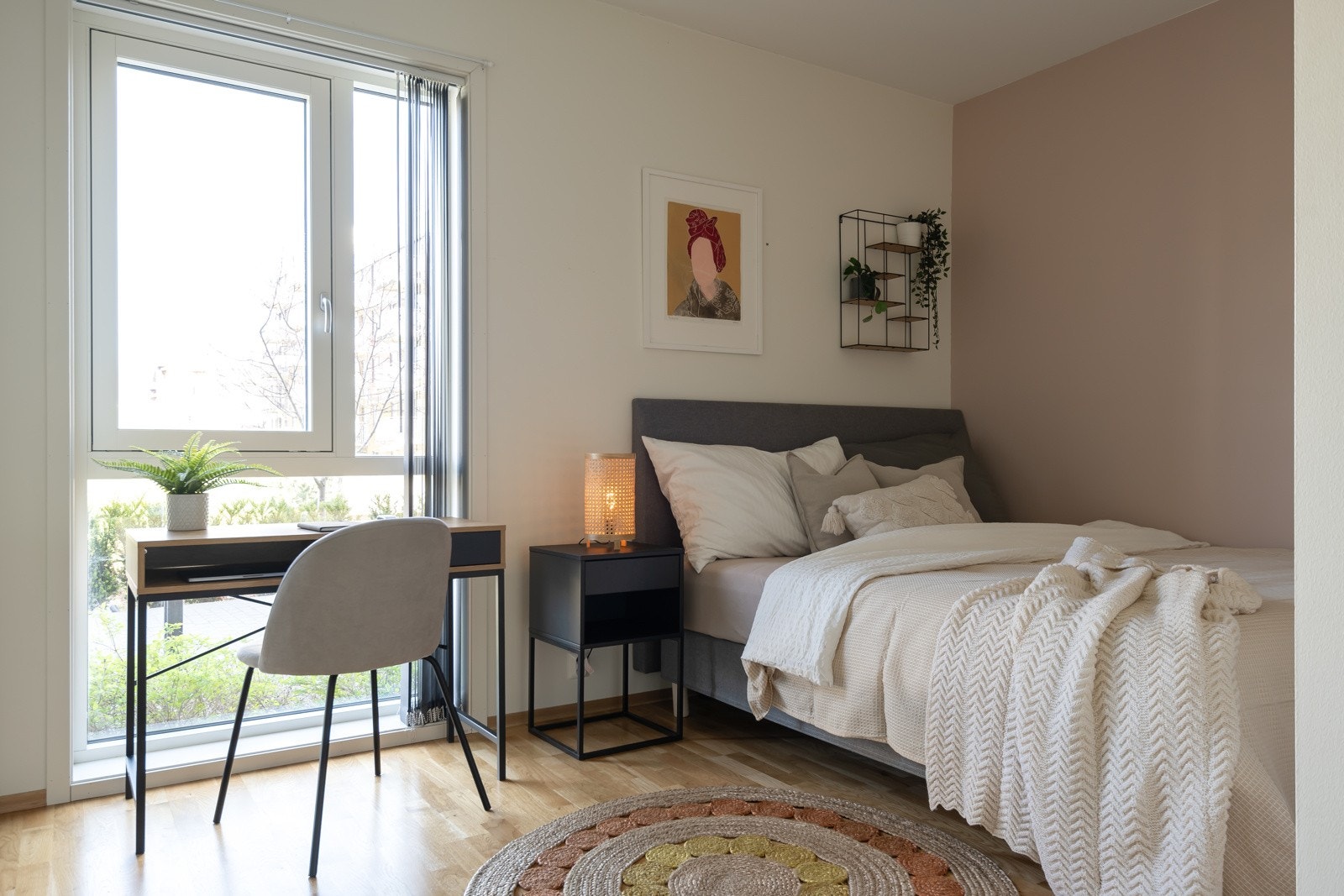 Soverommene er ca. 13 og 8 m². Galleribilde