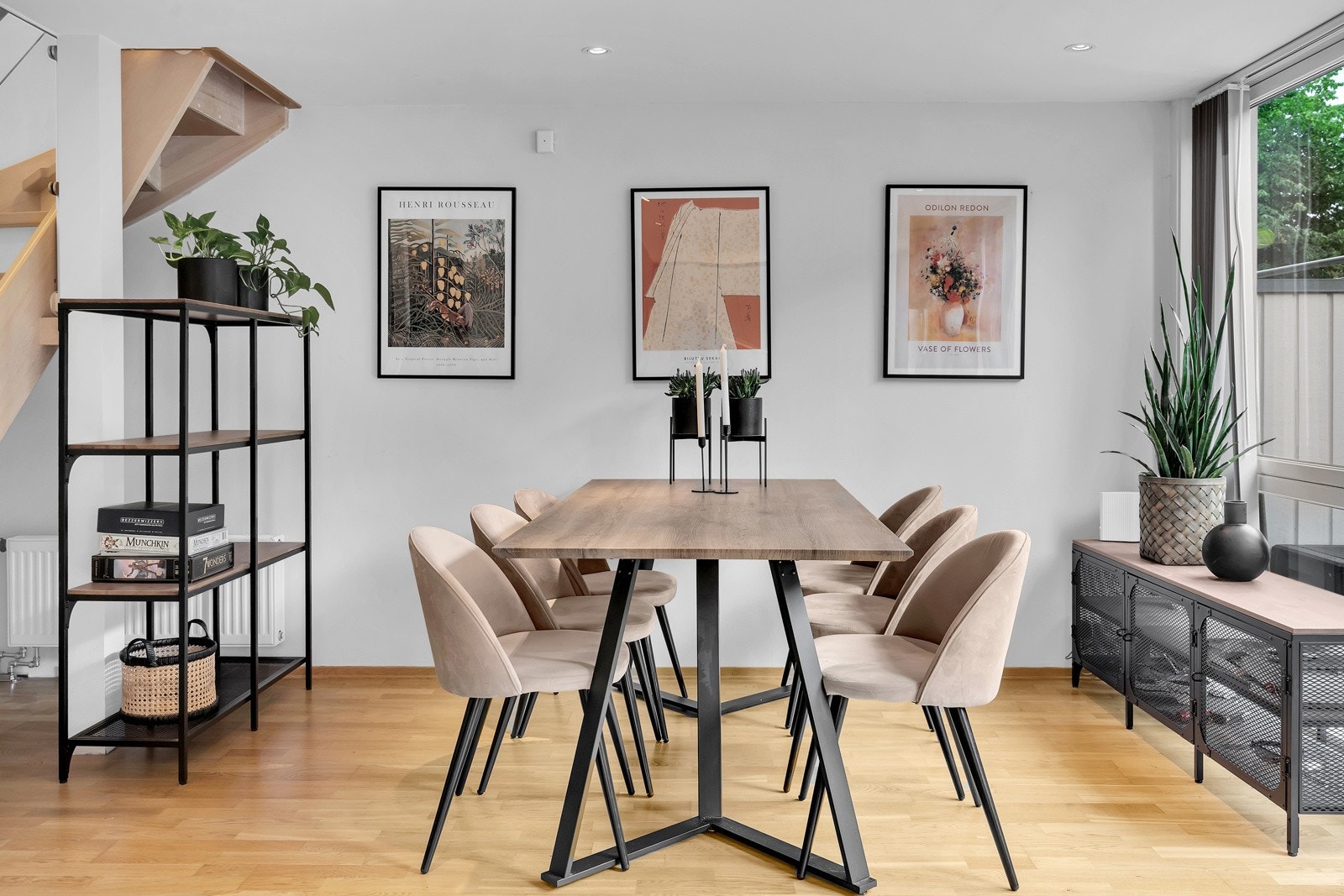 Det er utført enkelte oppgraderinger i leiligheten og bygget Galleribilde