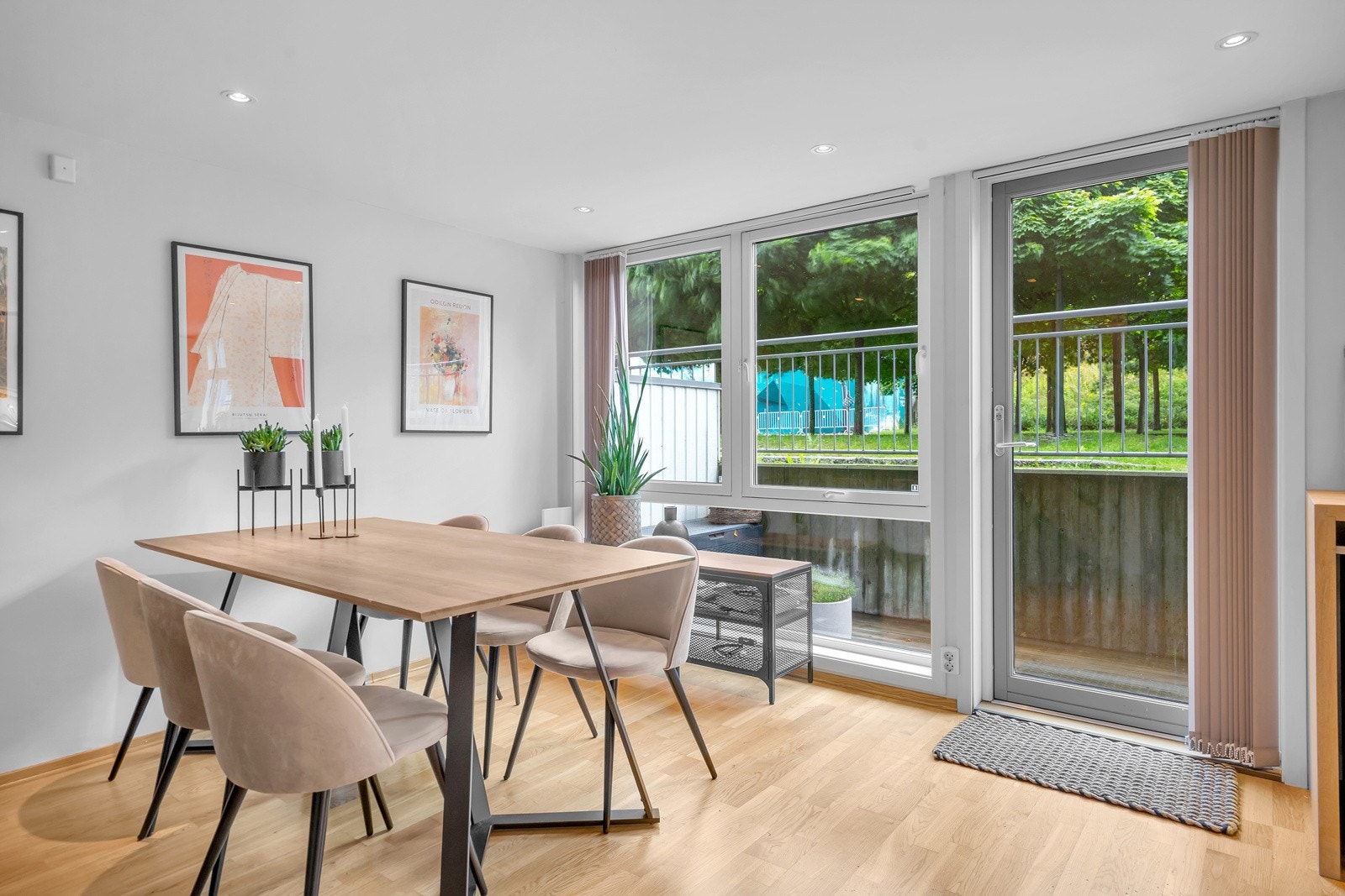 Leiligheten ligger i en rolig gate med lite "gangtrafikk" Galleribilde