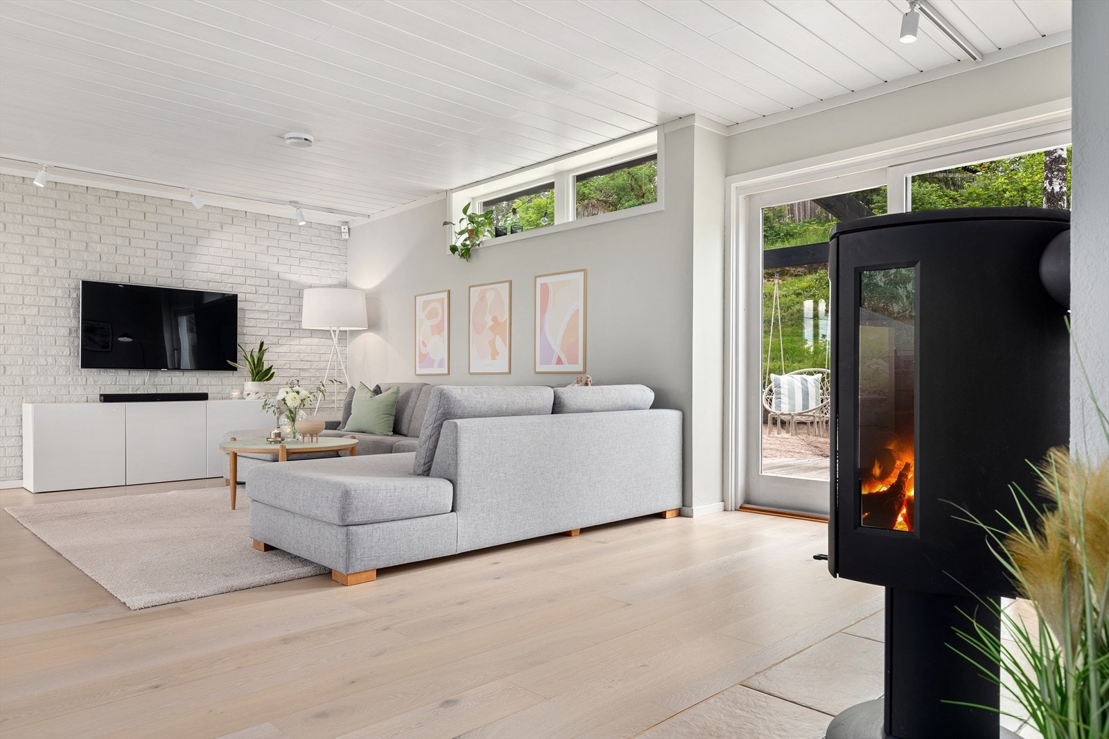 Videre adkomst til lys og flott stue Galleribilde