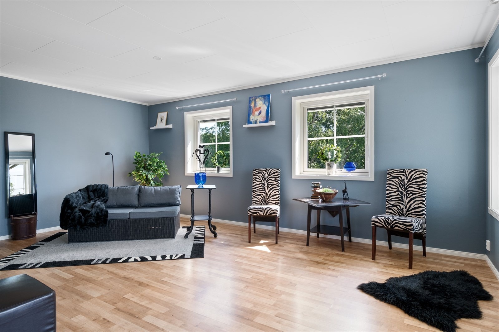 Romslig god stue Galleribilde