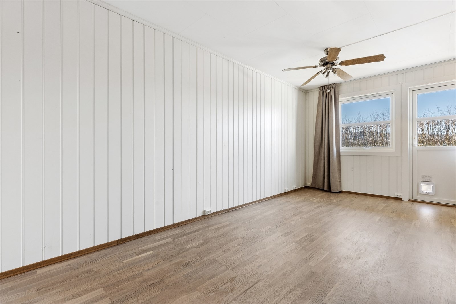 Dette er et stort og deilig rom og flere bruker dette rommet som stue nr 2. Galleribilde