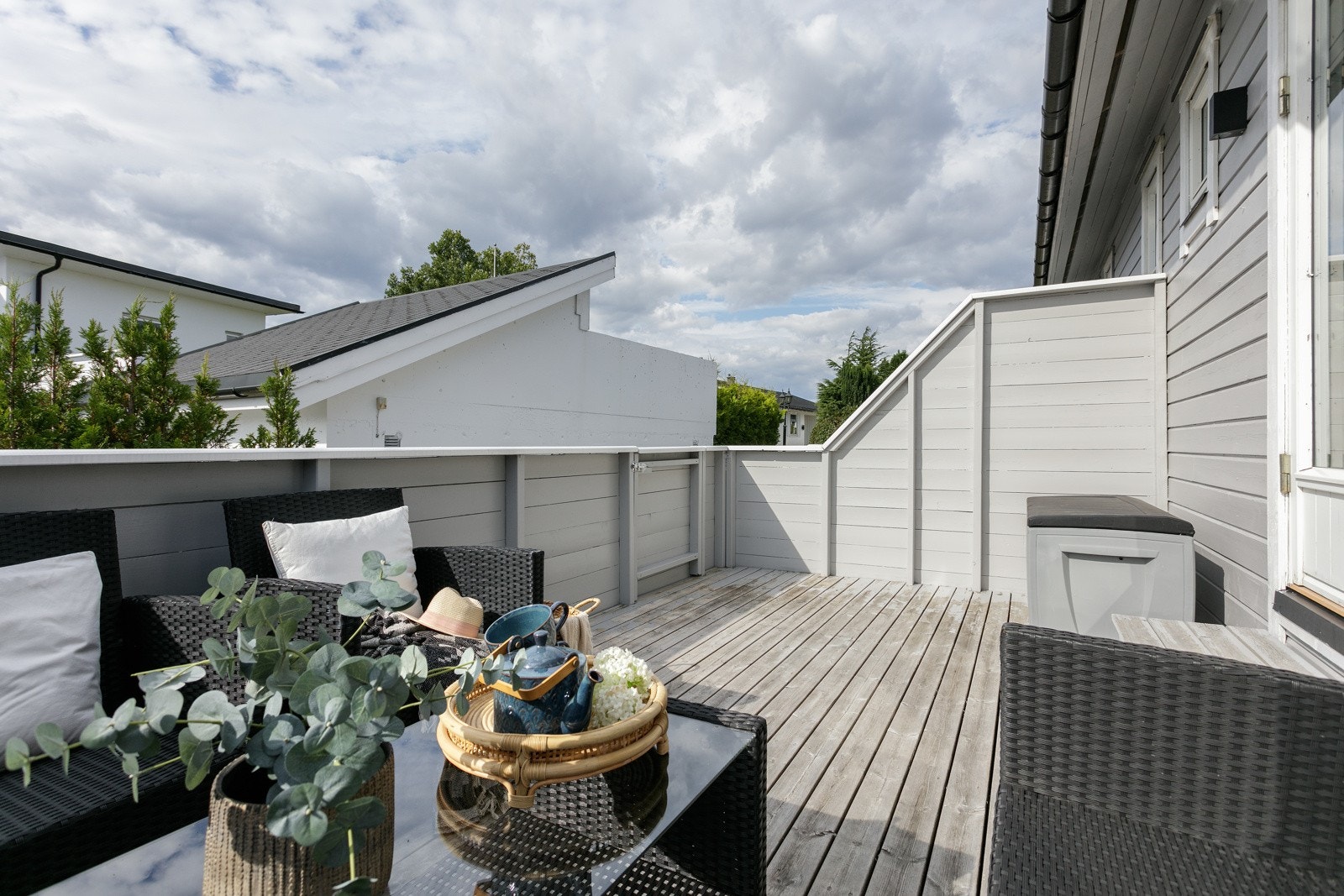 Bordkledning mot syd er malt i 2024 Galleribilde