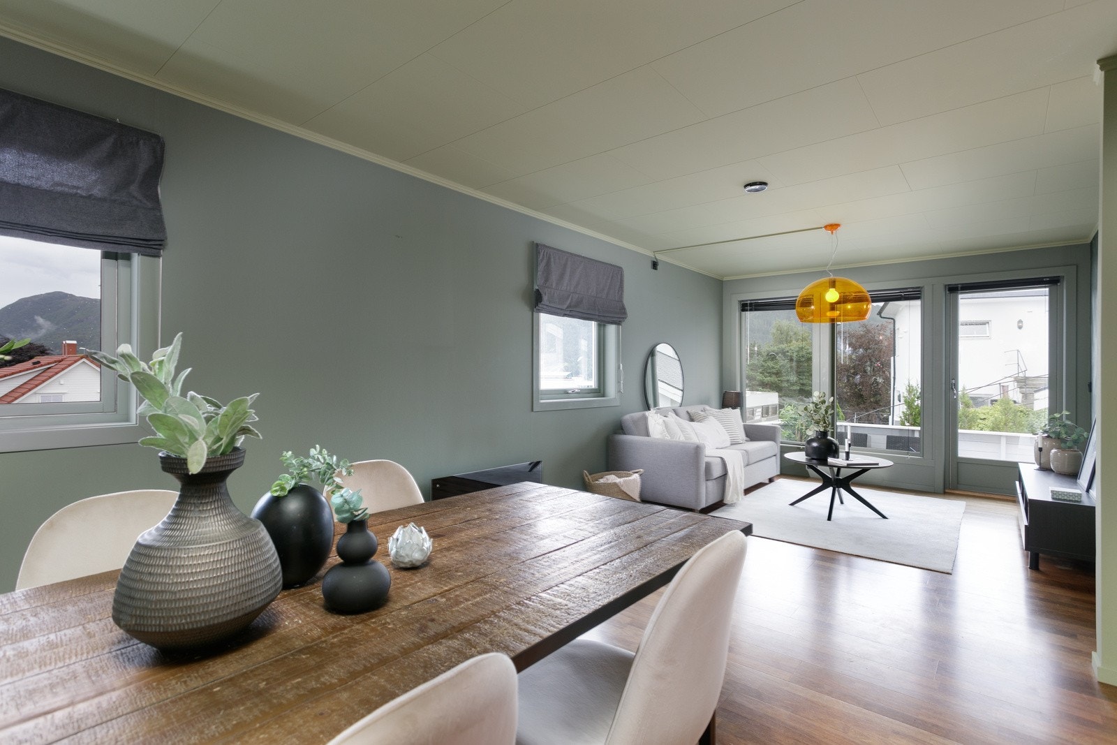 I 2020 ble det satt inn nye ledspotter i boligen, el-skap har automatsikriger og brannslukningsapparat er fra 2024. Galleribilde