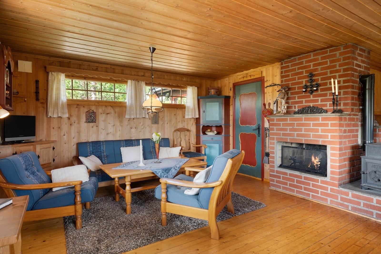 Døren på høyre side av bildet fører ut i entréen. Galleribilde