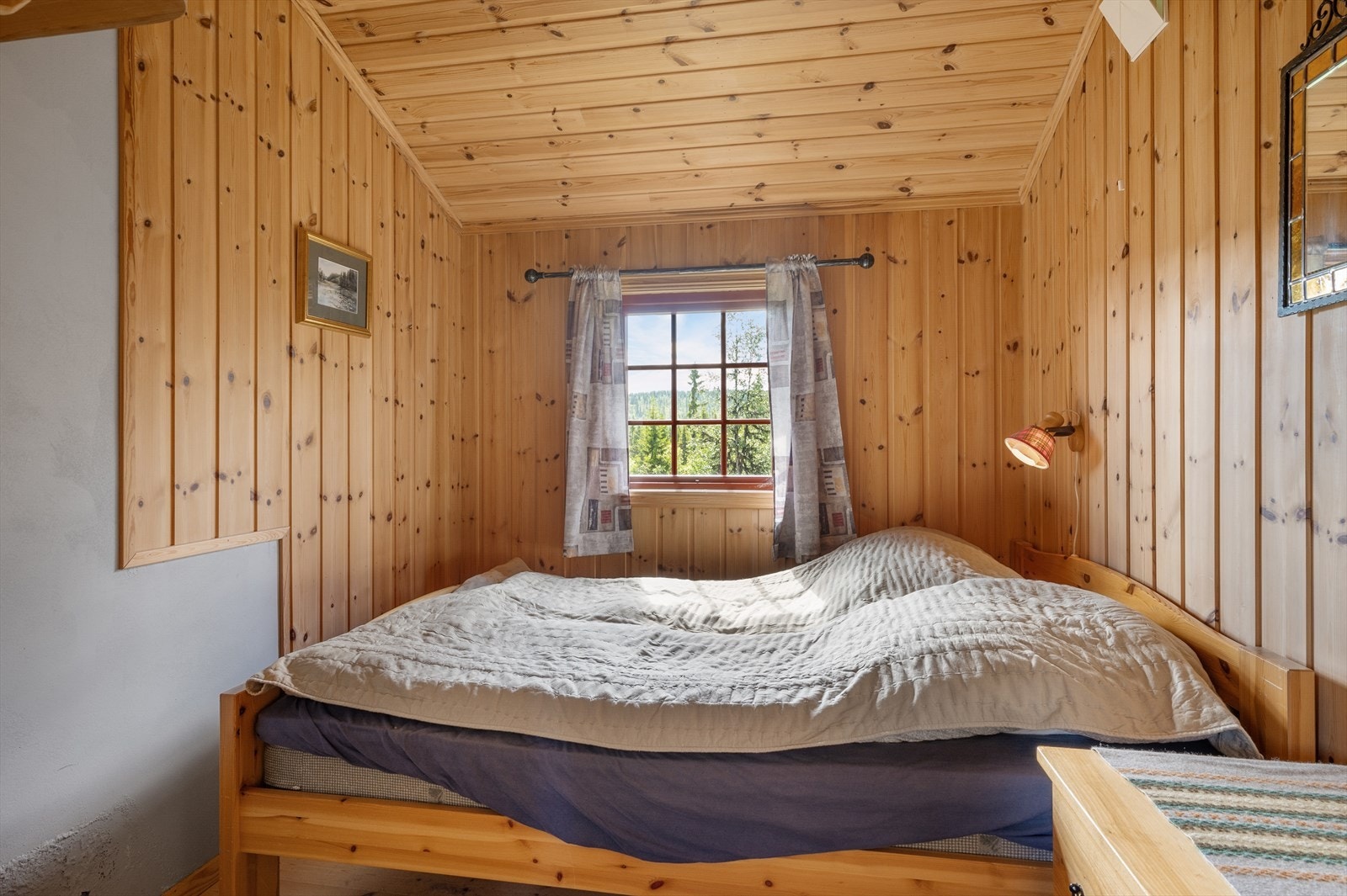 Soverommet i annekset - med god plass til seng med størrelse av eget ønske. Galleribilde