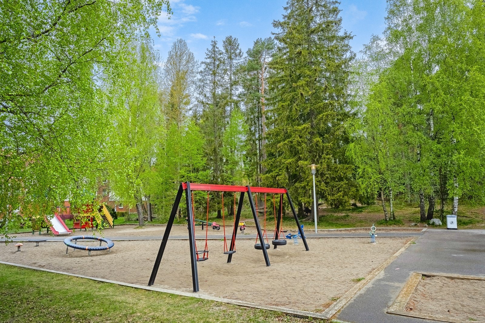 Steinspranget lekeplass Galleribilde