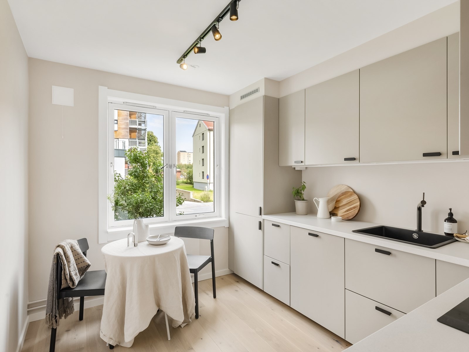 EiendomsMegler 1 v/Asbjørn Gjerde har gleden av å presentere Øivinds vei 1! Galleribilde