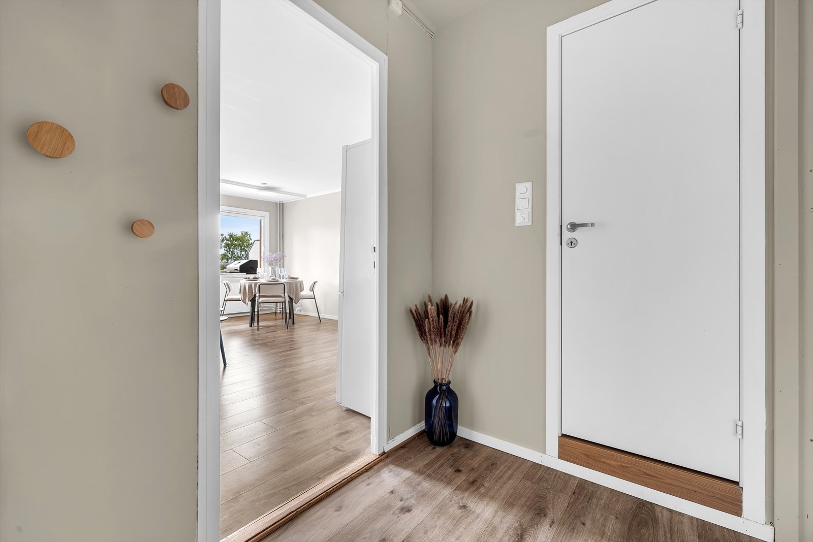 Entré. Galleribilde