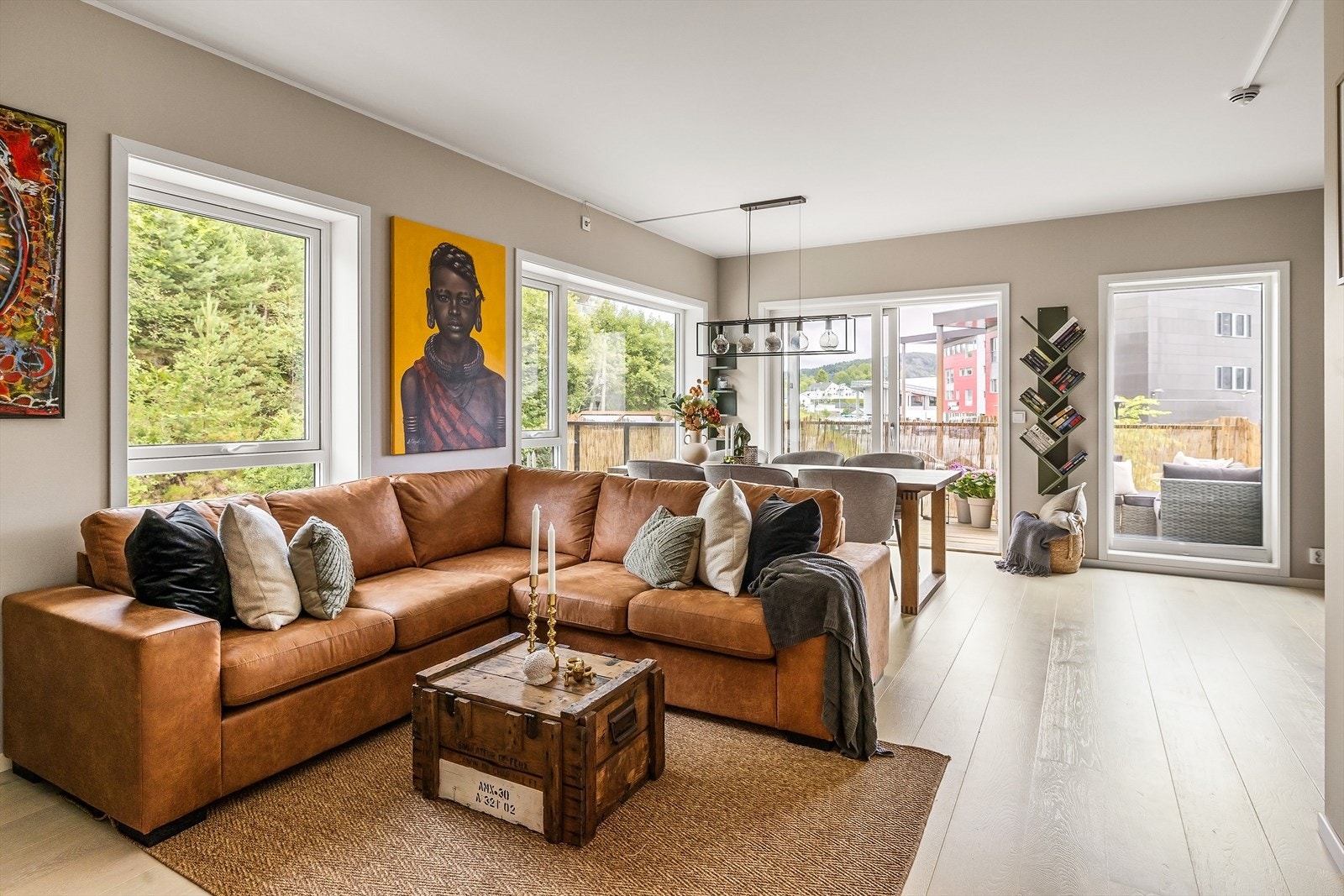 Velkommen til Myrdalsvegen 44E - Presentert av Jon-Olav Synnestvedt v/Eiendomsmegler Vest! Galleribilde