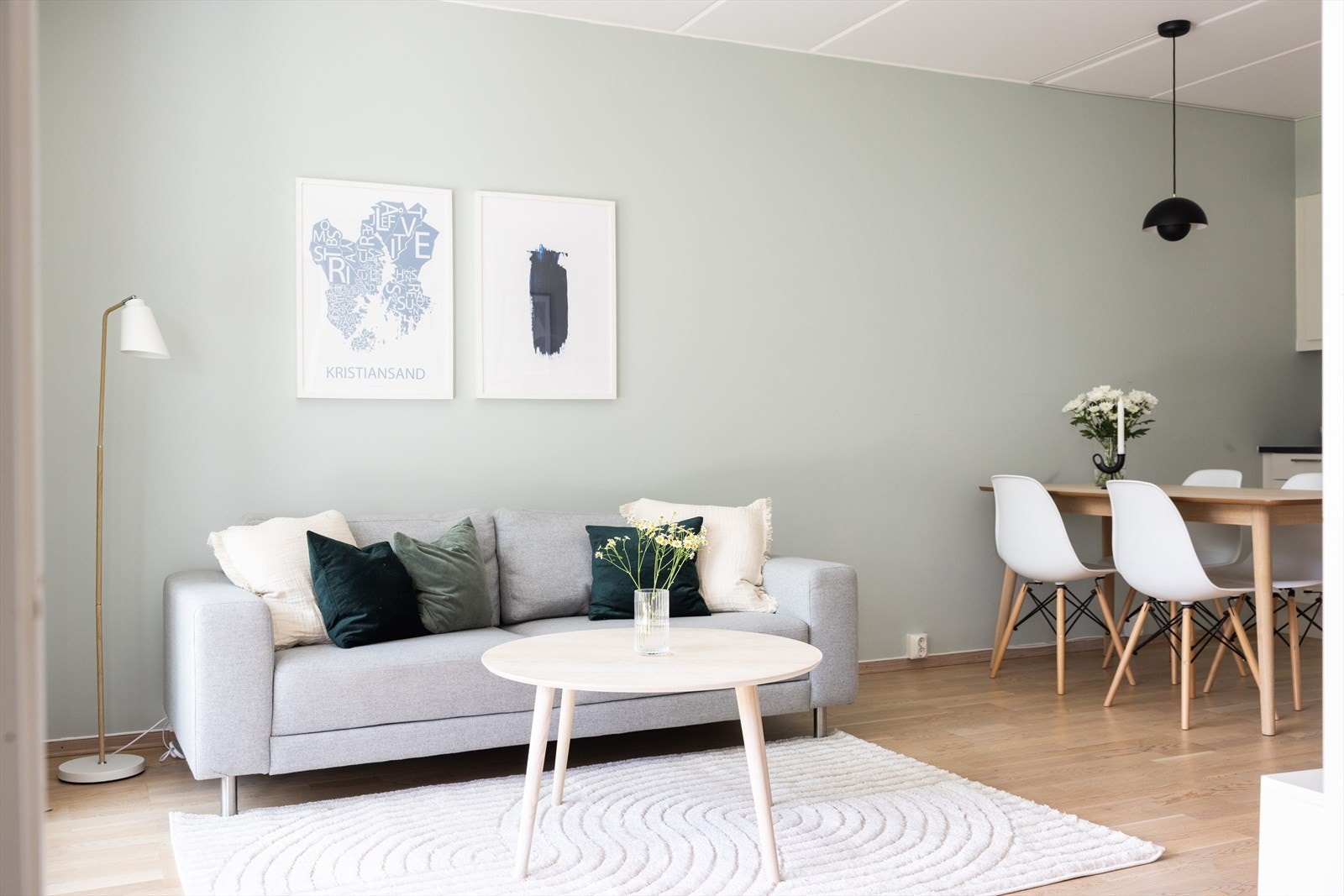 Leiligheten har smakfulle farge- og interiørvalg. Galleribilde