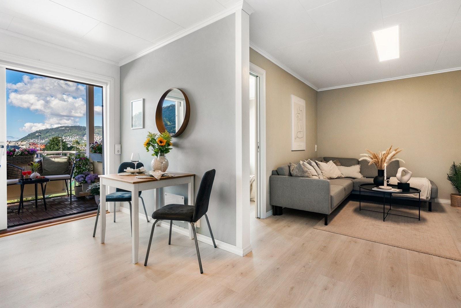 - Leiligheten fremstår svært arealeffektiv og har en god planløsning - Galleribilde