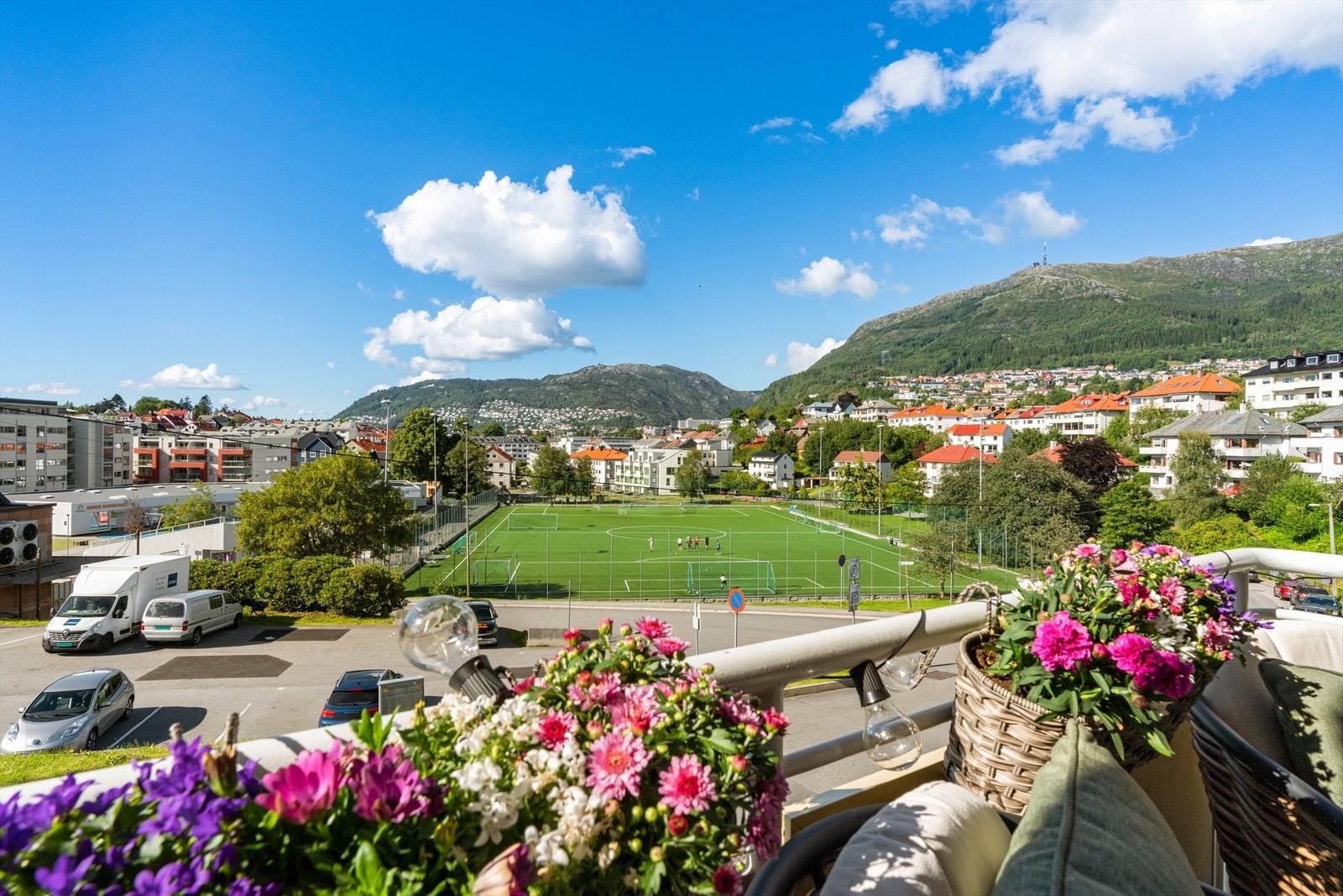 - Like ved ligger Wergeland fotballbane. Perfekt for de idrettsglade! - Galleribilde
